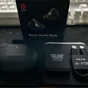 Beat Wireless Headphones